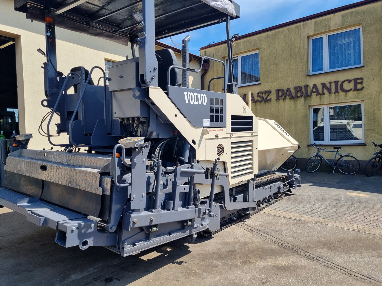 VOLVO TITAN 6820 - Асфальтоукладчик: фото 2 VOLVO TITAN 6820 - Асфальтоукладчик: фото 2