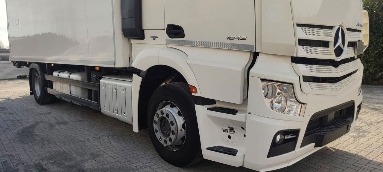 Mercedes-Benz Actros 1843 1843-Vermietung - LBW Voll-Luft-gefedert - Грузовик с закрытым кузовом: фото 3 Mercedes-Benz Actros 1843 1843-Vermietung - LBW Voll-Luft-gefedert - Грузовик с закрытым кузовом: фото 3