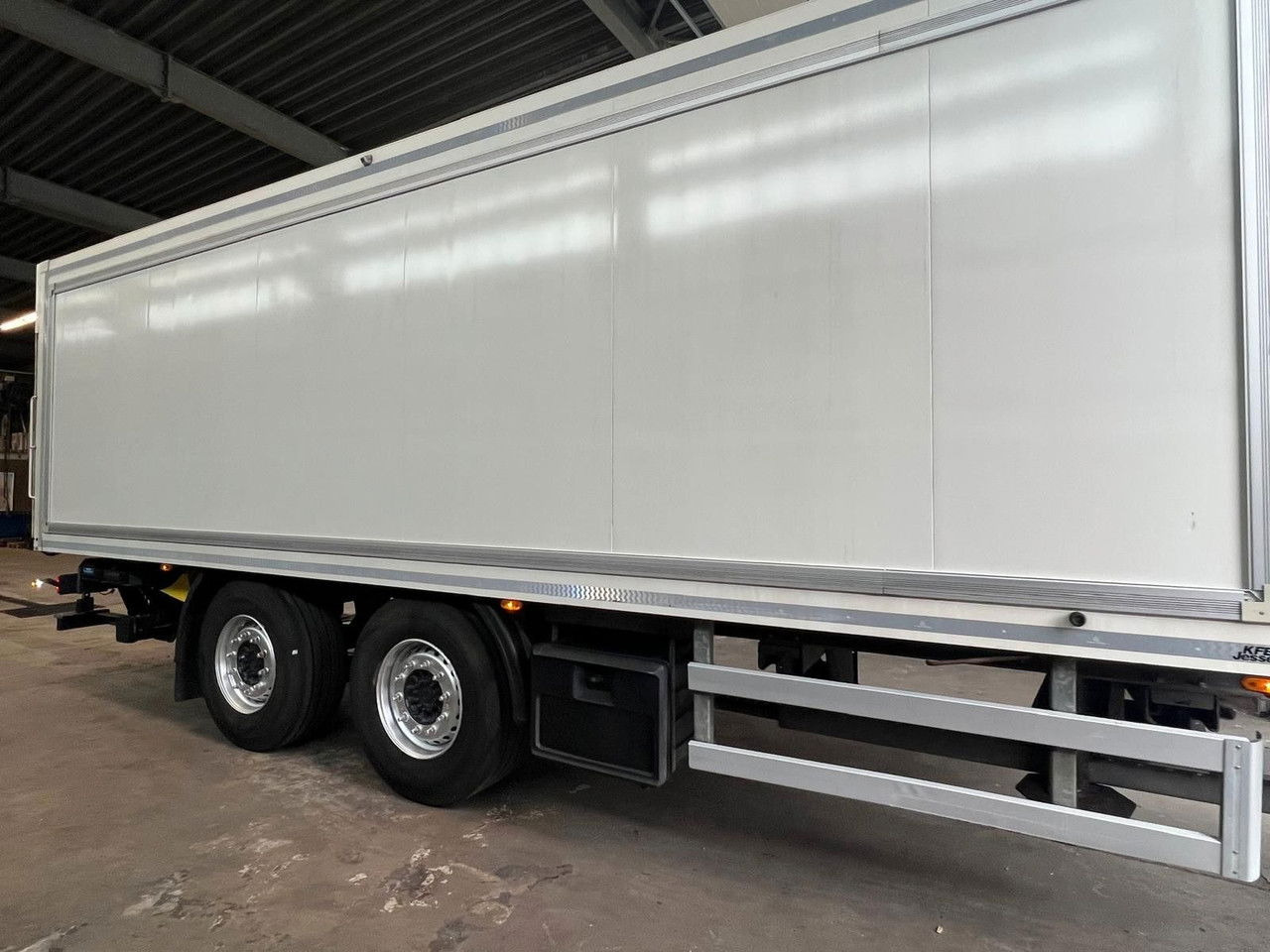 Mercedes-Benz Actros 2543 Komplettzug Voll-Luft - Lange Koffer - Грузовик с закрытым кузовом: фото 5 Mercedes-Benz Actros 2543 Komplettzug Voll-Luft - Lange Koffer - Грузовик с закрытым кузовом: фото 5