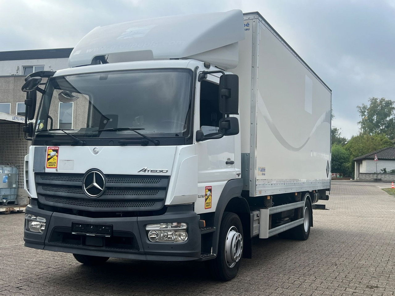 Mercedes-Benz Atego 1218 L Classic-Vermietung möglich-ADR-LBW - Грузовик с закрытым кузовом: фото 1 Mercedes-Benz Atego 1218 L Classic-Vermietung möglich-ADR-LBW - Грузовик с закрытым кузовом: фото 1