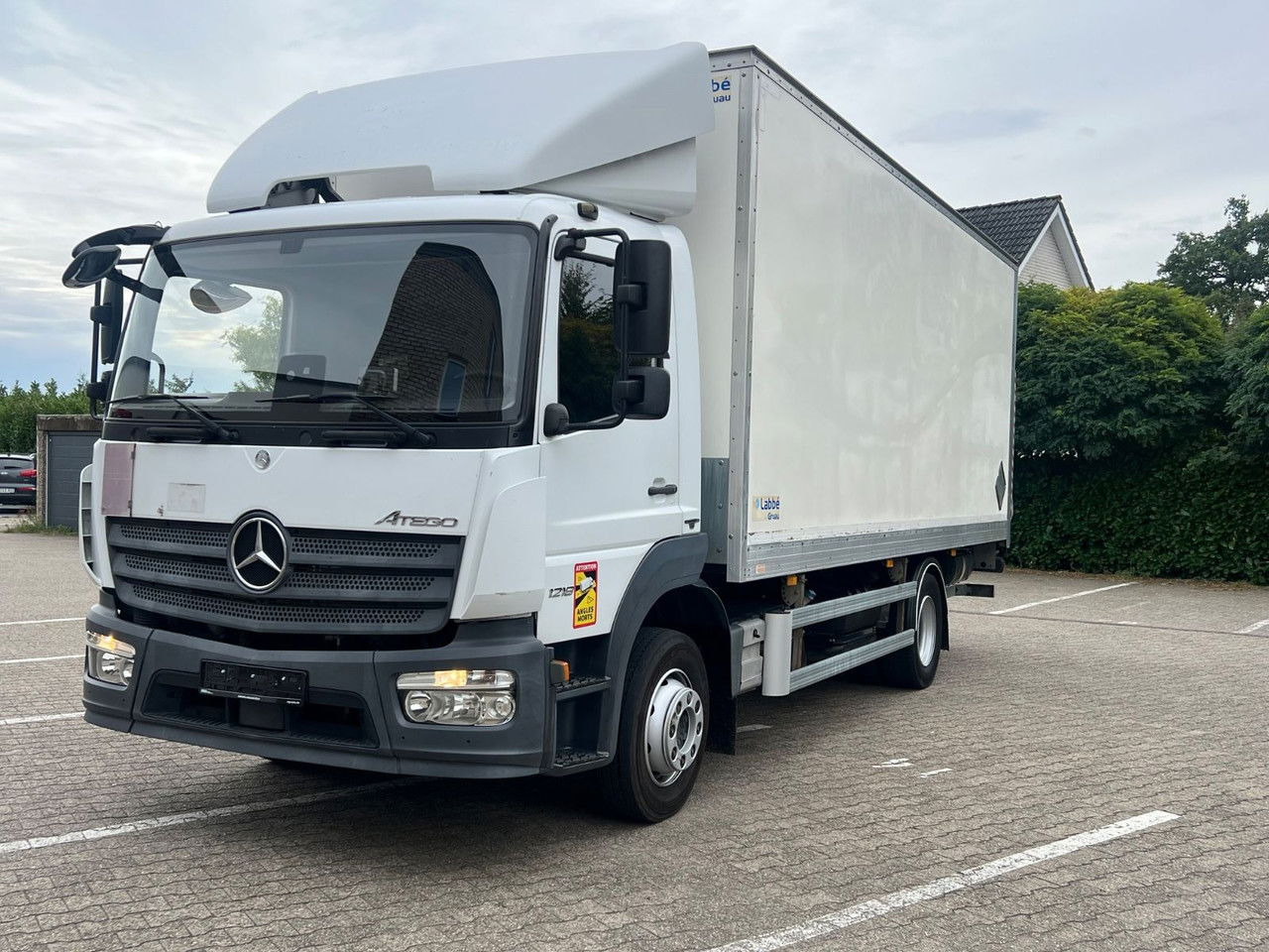 Mercedes-Benz Atego 1218 L Classic-Vermietung möglich-ADR-LBW - Грузовик с закрытым кузовом: фото 1 Mercedes-Benz Atego 1218 L Classic-Vermietung möglich-ADR-LBW - Грузовик с закрытым кузовом: фото 1