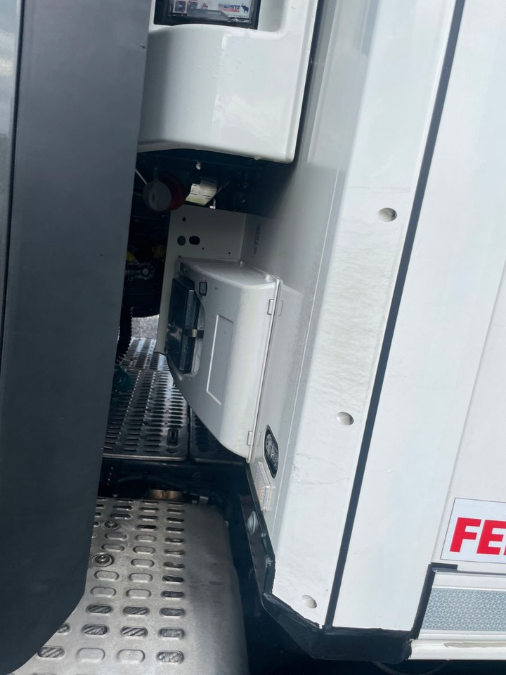 Полуприцеп-фургон Schmitz Cargobull SKO 24  Cool V7    DoppelStock Blumenbreit: фото 9