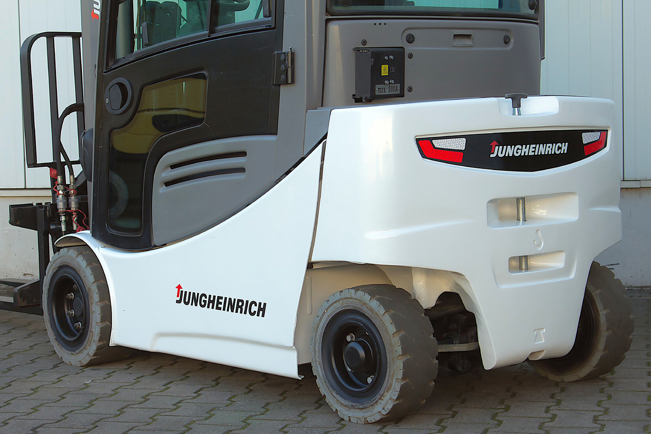 Jungheinrich EFG320 - Triplex - Drehgerät - Li-Ion - Электропогрузчик: фото 5 Jungheinrich EFG320 - Triplex - Drehgerät - Li-Ion - Электропогрузчик: фото 5