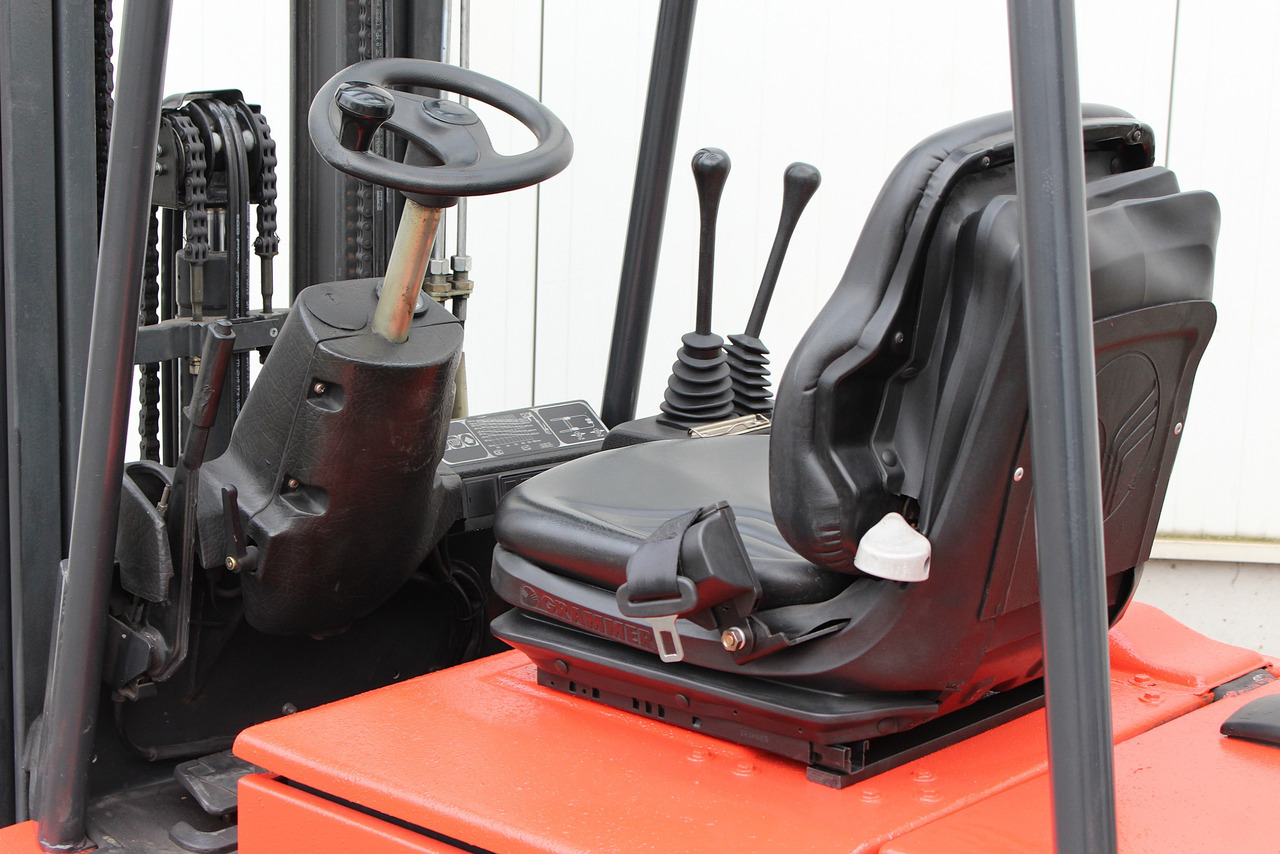 Электропогрузчик LINDE E15Z-02 Triplex 4,7m: фото 23