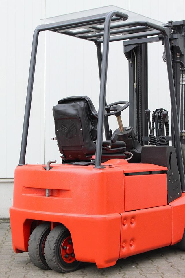 Электропогрузчик LINDE E15Z-02 Triplex 4,7m: фото 18