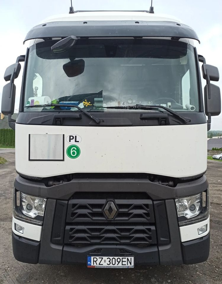 Renault T - Тягач, Тентованный полуприцеп: фото 2 Renault T - Тягач, Тентованный полуприцеп: фото 2