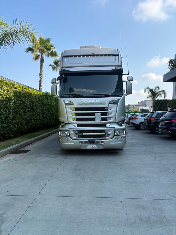 SCANIA R580 LB6X2*4MNB - Тентованный грузовик: фото 2 SCANIA R580 LB6X2*4MNB - Тентованный грузовик: фото 2