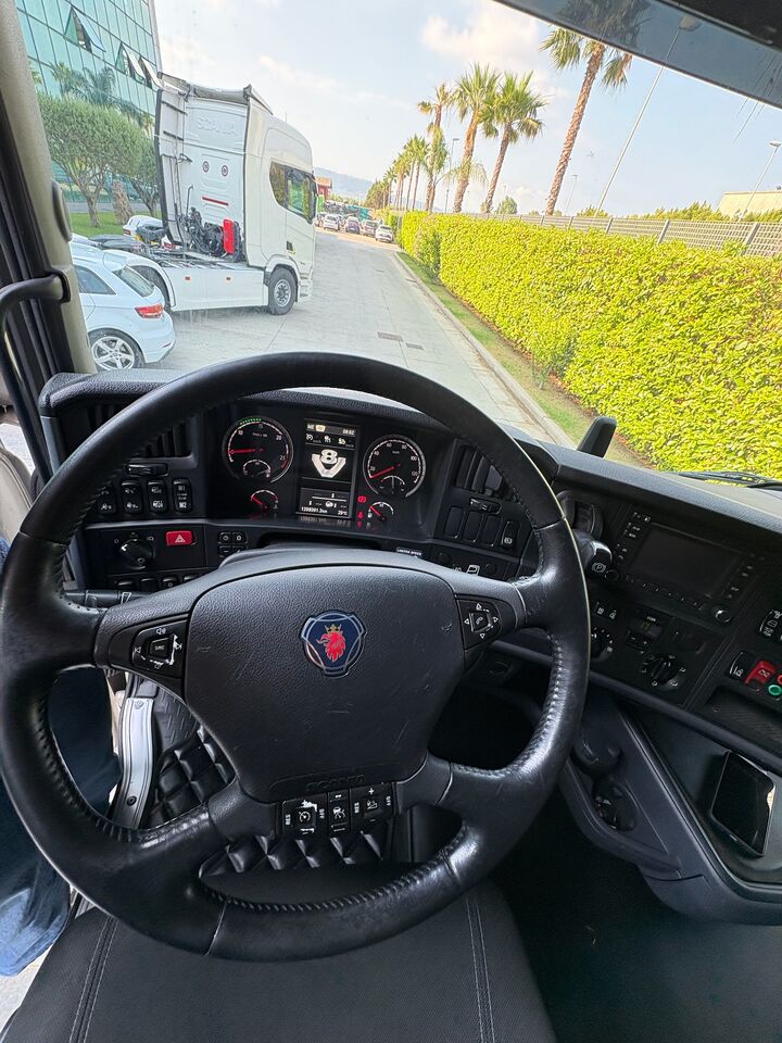 SCANIA R580 LB6X2*4MNB - Тентованный грузовик: фото 5 SCANIA R580 LB6X2*4MNB - Тентованный грузовик: фото 5