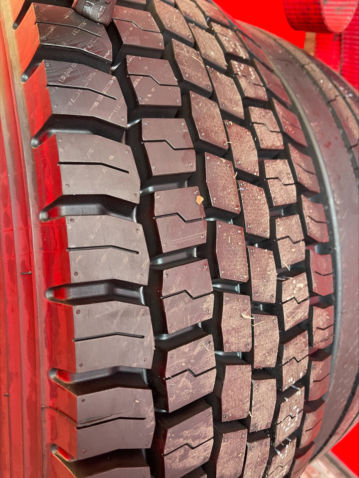 GITI 295 / 60 R 22,5 - Шина: фото 2 GITI 295 / 60 R 22,5 - Шина: фото 2