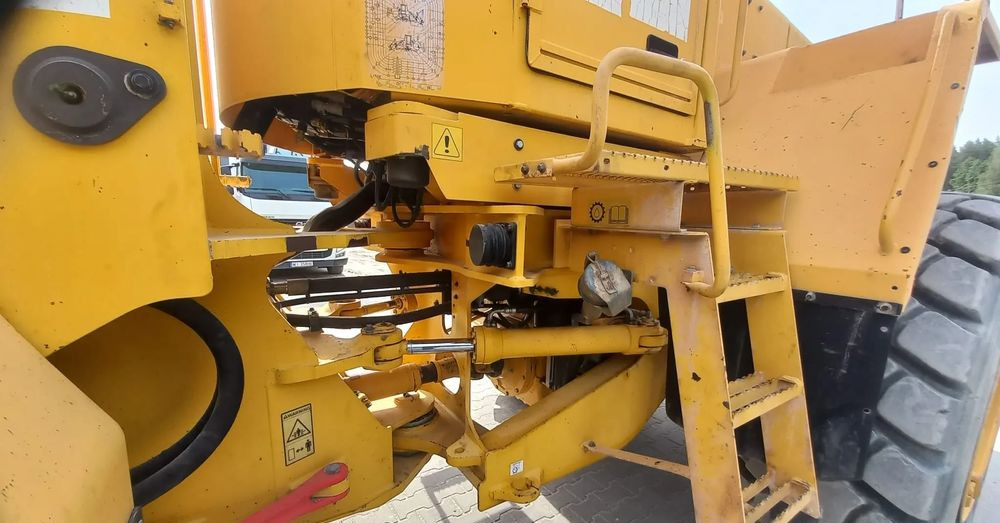 Колёсный погрузчик Volvo L150E: фото 9 Колёсный погрузчик Volvo L150E: фото 9