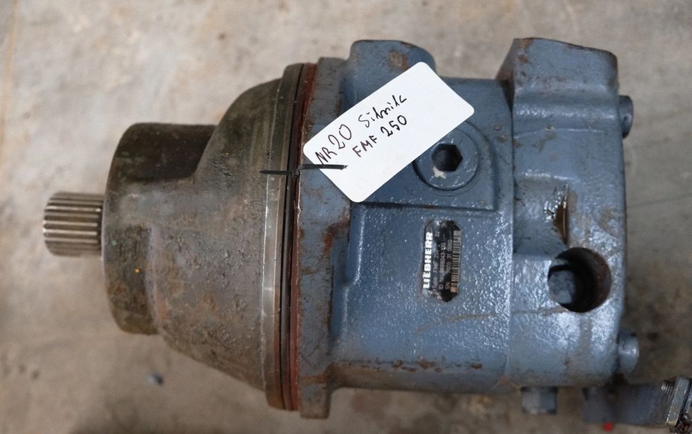 Hydromotor silnik obrotu kolumny maszyny FMF 250 liebherr R974,R976,R980 R984, P974P984 - Гидравлика: фото 1 Hydromotor silnik obrotu kolumny maszyny FMF 250 liebherr R974,R976,R980 R984, P974P984 - Гидравлика: фото 1