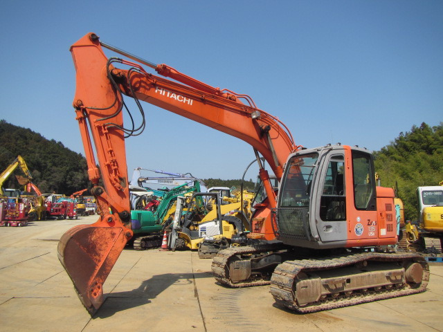 HITACHI ZX135USK - Гусеничный экскаватор: фото 1 HITACHI ZX135USK - Гусеничный экскаватор: фото 1