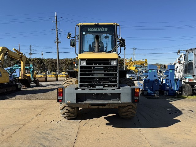 KOMATSU WA100-6 - Колёсный погрузчик: фото 4 KOMATSU WA100-6 - Колёсный погрузчик: фото 4