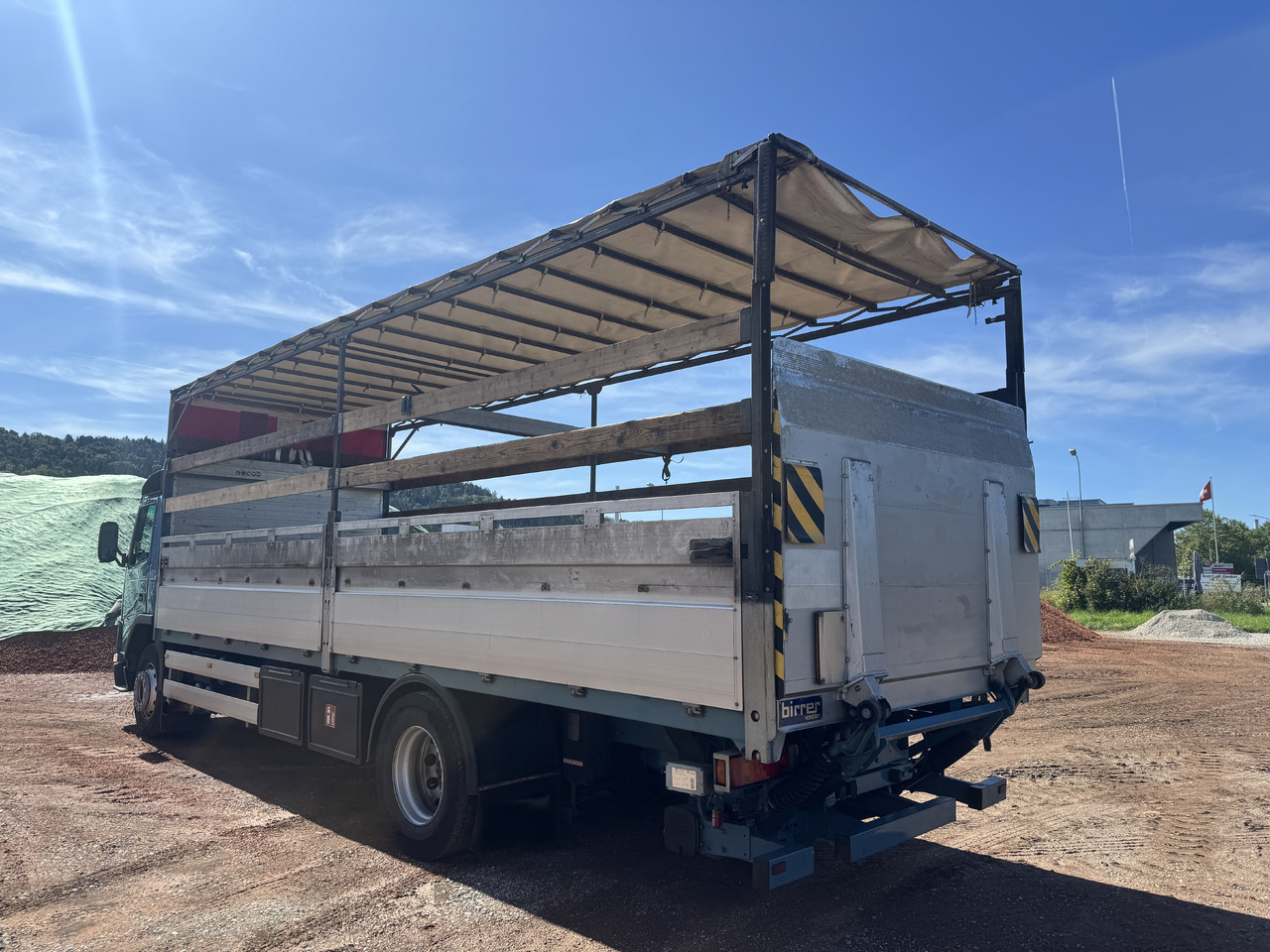 VOLVO FM7-290 4x2 Blache-Hebebühne - Тентованный грузовик: фото 3 VOLVO FM7-290 4x2 Blache-Hebebühne - Тентованный грузовик: фото 3