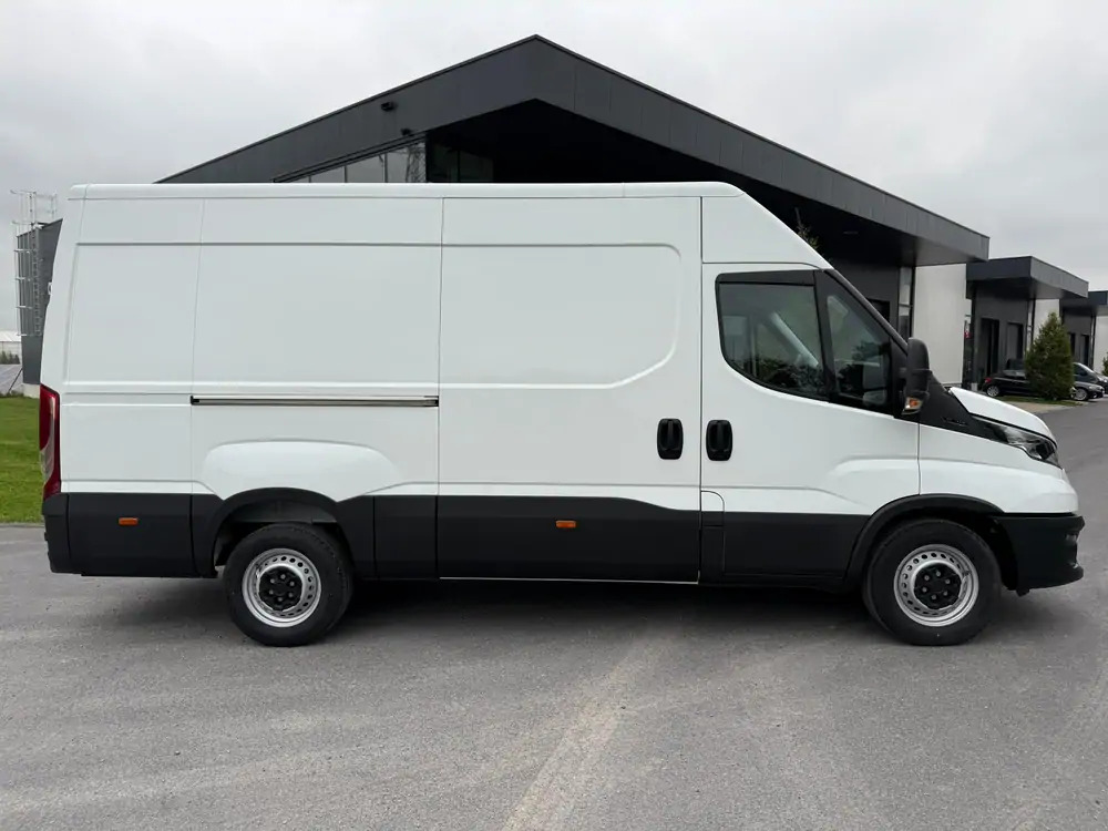 Iveco Daily 35-140 *L2H2*DISPO DE STOCK*Airco*Cruise control - Цельнометаллический фургон: фото 3 Iveco Daily 35-140 *L2H2*DISPO DE STOCK*Airco*Cruise control - Цельнометаллический фургон: фото 3
