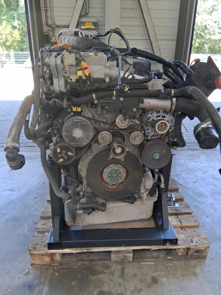 MAN TGS - Двигатель: фото 3 MAN TGS - Двигатель: фото 3