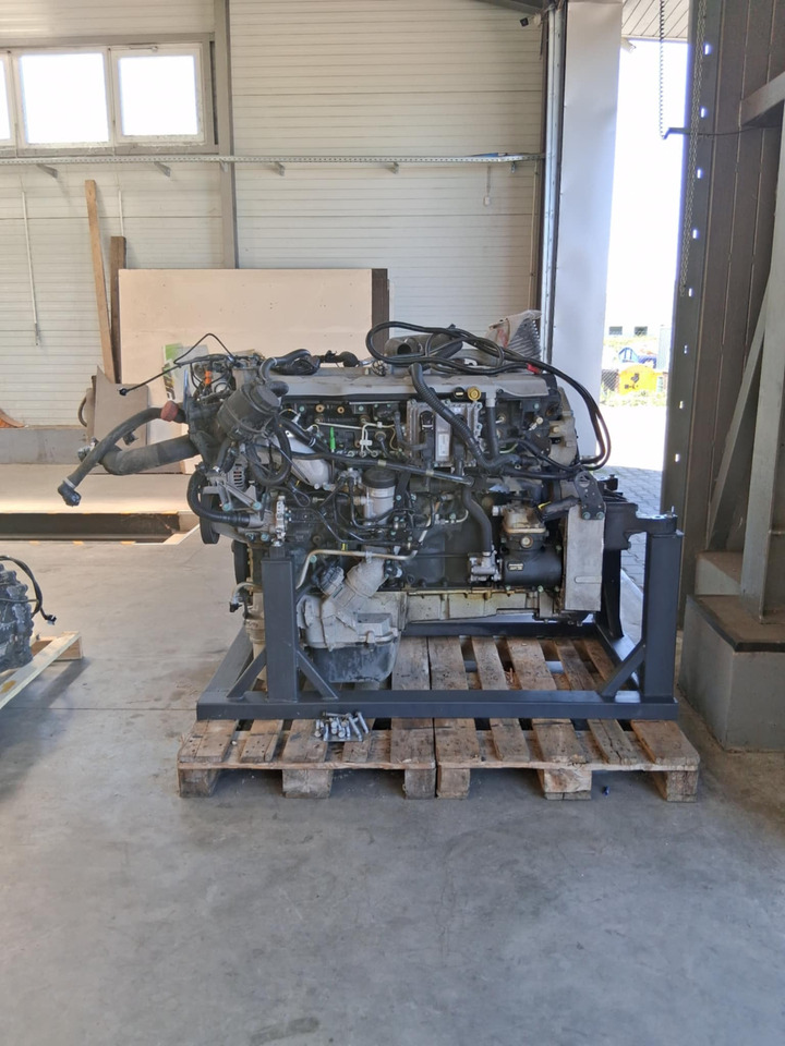 MAN TGS - Двигатель: фото 1 MAN TGS - Двигатель: фото 1