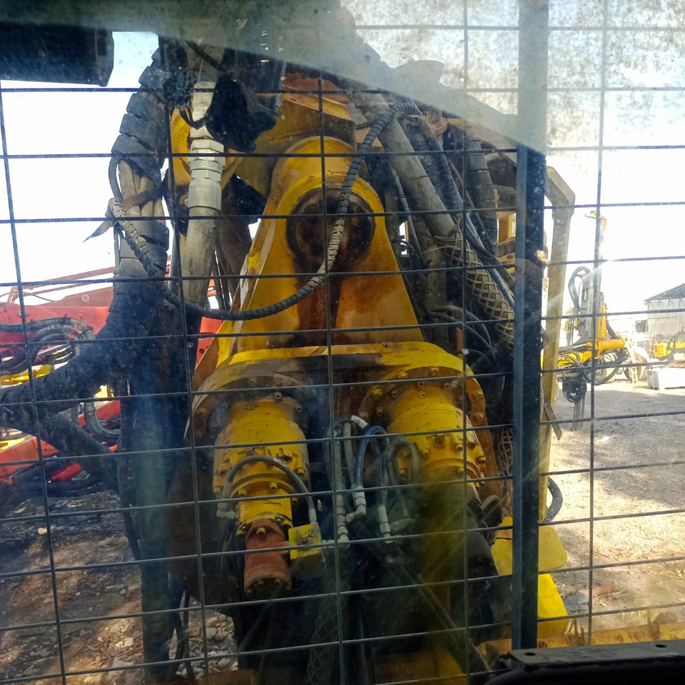 Atlas Copco SIMBA M4C DTH - Горнодобывающая техника: фото 5 Atlas Copco SIMBA M4C DTH - Горнодобывающая техника: фото 5