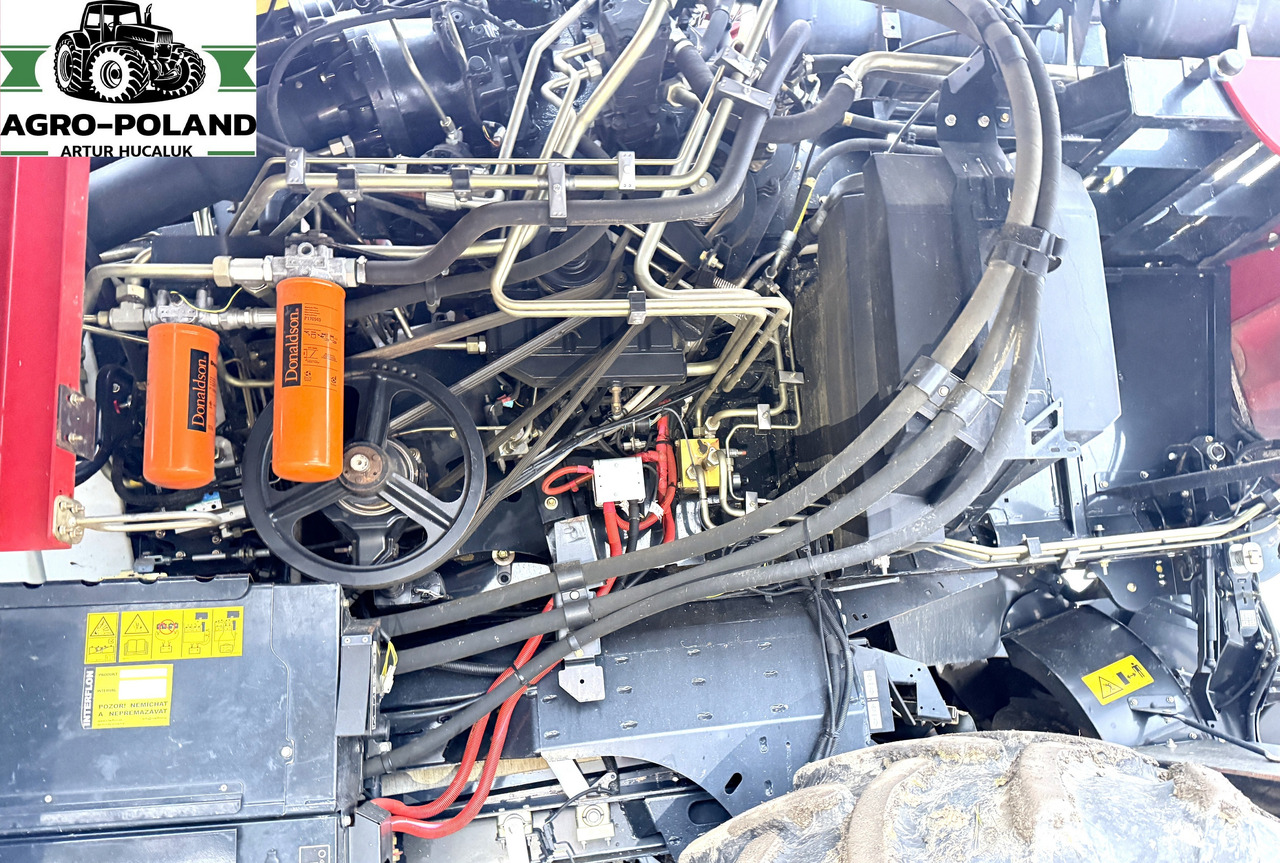 CASE IH 8240 AFS - 2018 ROK + MACDON FD 135 - 2018 ROK - Зерноуборочный комбайн: фото 3 CASE IH 8240 AFS - 2018 ROK + MACDON FD 135 - 2018 ROK - Зерноуборочный комбайн: фото 3
