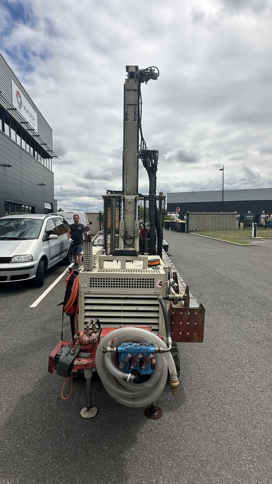 Comacchio GEO 205 - Буровая машина: фото 4 Comacchio GEO 205 - Буровая машина: фото 4