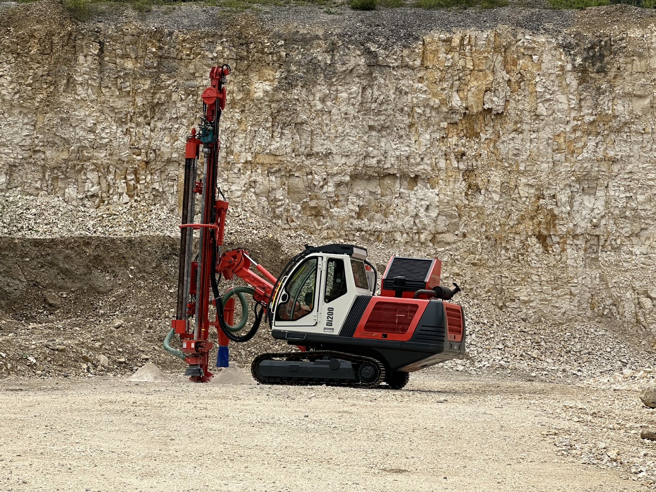 SANDVIK DI200 - Буровая машина: фото 1 SANDVIK DI200 - Буровая машина: фото 1