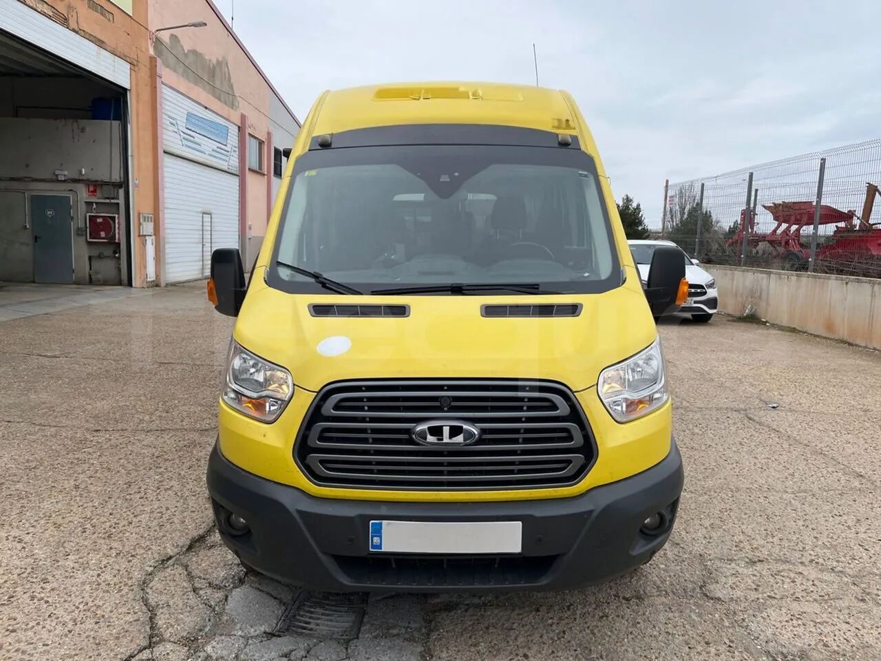 Ford Transit - Городской автобус: фото 1 Ford Transit - Городской автобус: фото 1