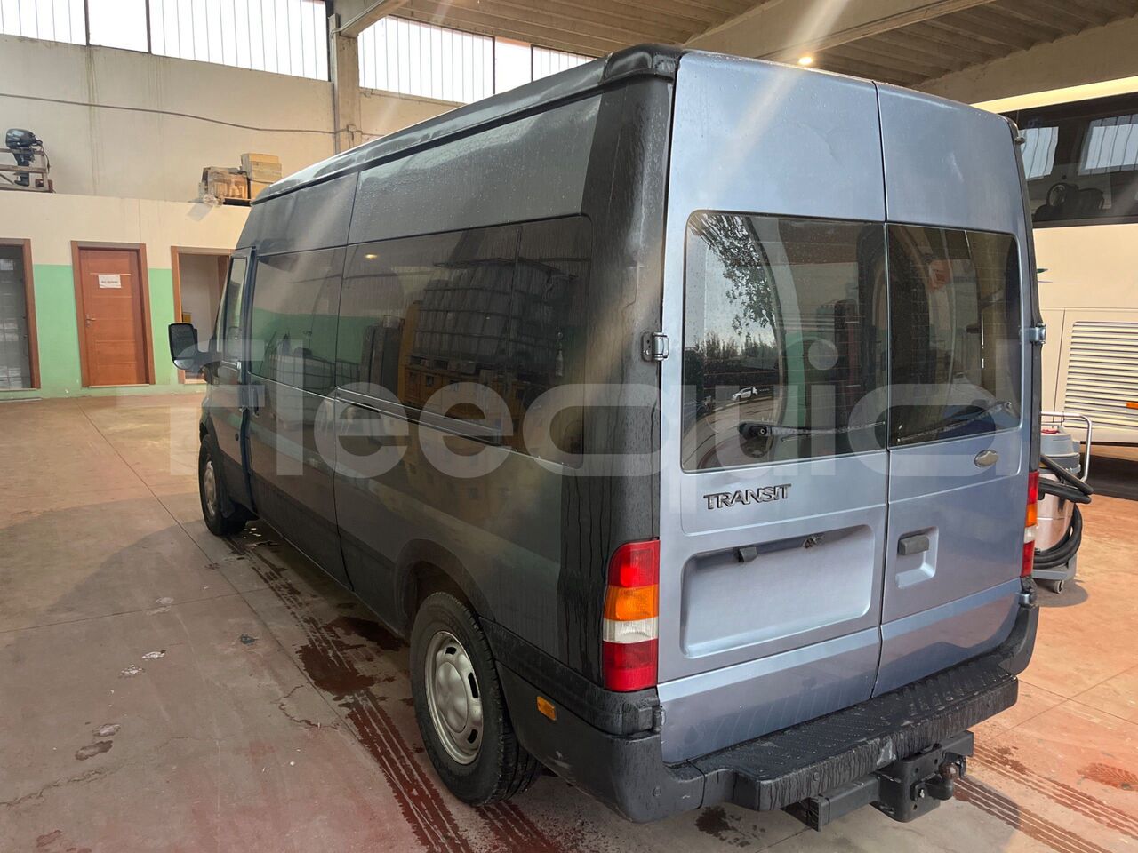 Ford Transit - Микроавтобус, Пассажирский фургон: фото 4 Ford Transit - Микроавтобус, Пассажирский фургон: фото 4