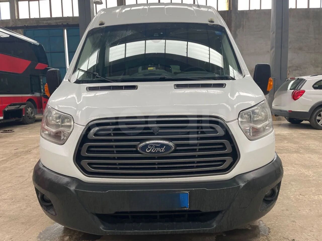 Ford Transit - Туристический автобус: фото 1 Ford Transit - Туристический автобус: фото 1