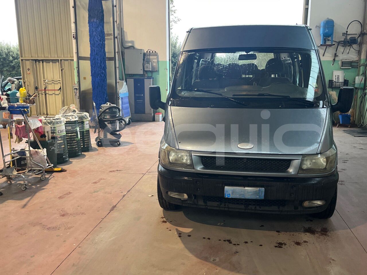 Ford Transit - Микроавтобус, Пассажирский фургон: фото 1 Ford Transit - Микроавтобус, Пассажирский фургон: фото 1