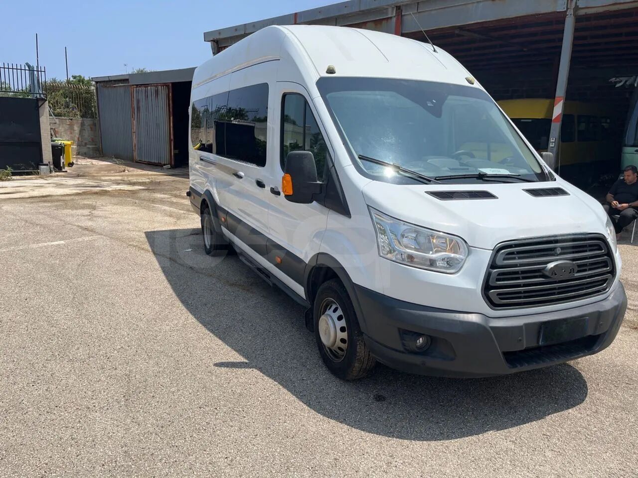 Ford Transit - Пригородный автобус: фото 1 Ford Transit - Пригородный автобус: фото 1