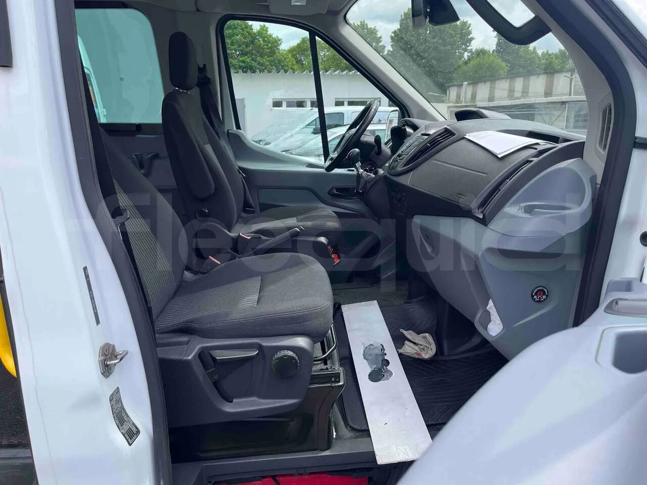 Пригородный автобус Ford Transit: фото 31 Пригородный автобус Ford Transit: фото 31