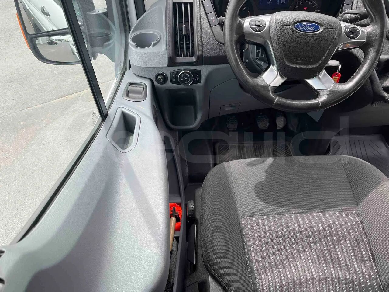 Пригородный автобус Ford Transit: фото 28 Пригородный автобус Ford Transit: фото 28