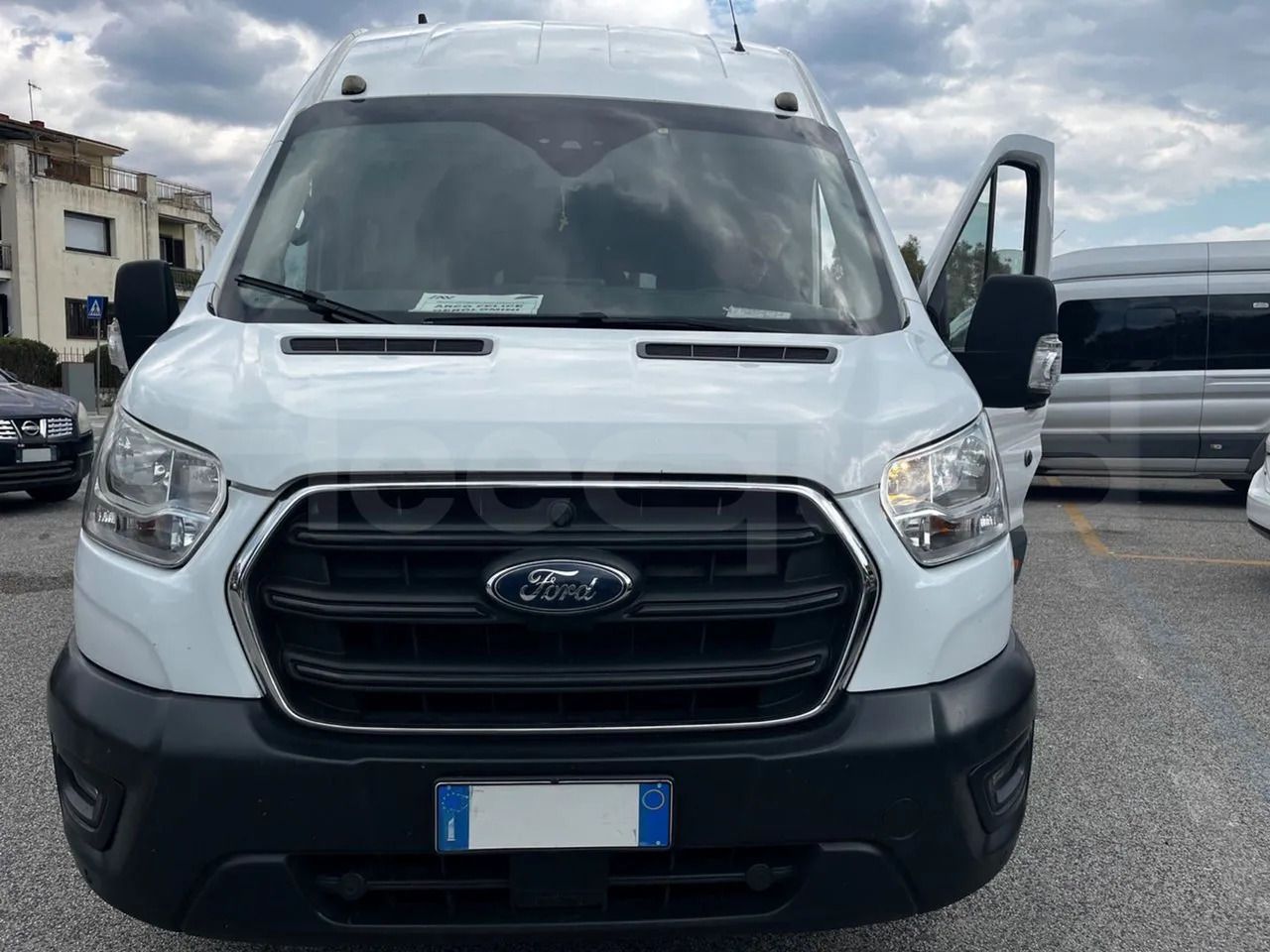 Ford Transit - Пригородный автобус: фото 1 Ford Transit - Пригородный автобус: фото 1