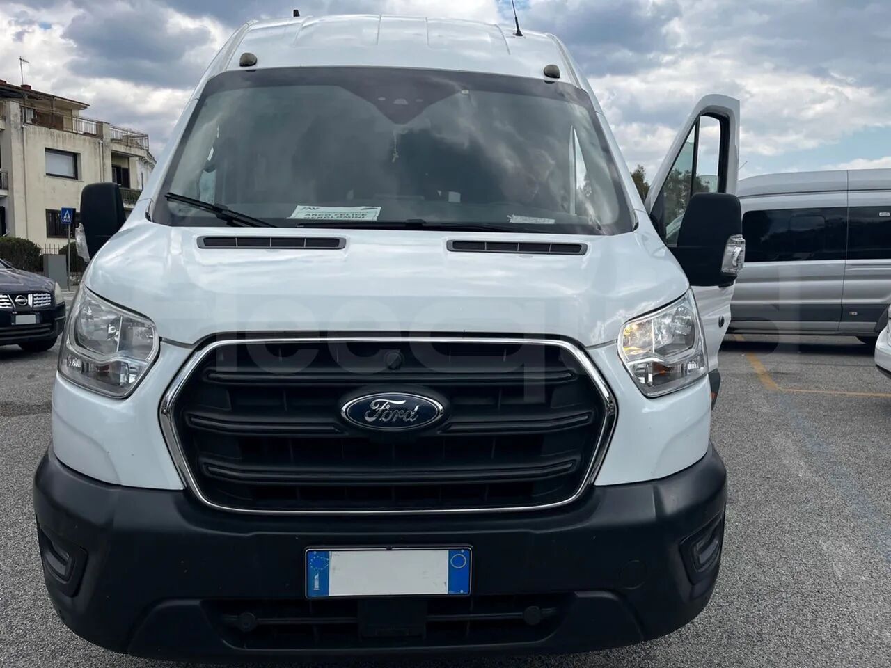 Ford Transit - Пригородный автобус: фото 1 Ford Transit - Пригородный автобус: фото 1