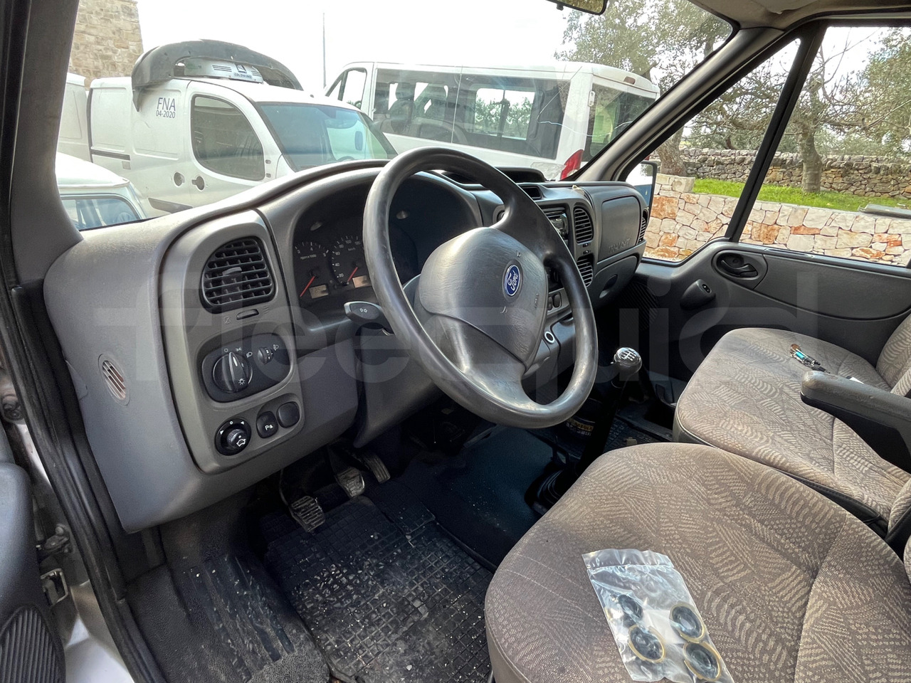 Микроавтобус, Пассажирский фургон Ford Transit: фото 13