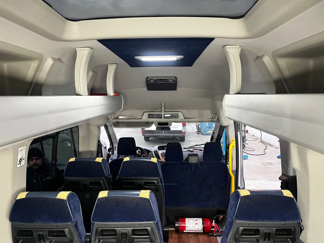 Микроавтобус, Пассажирский фургон Ford Transit: фото 28