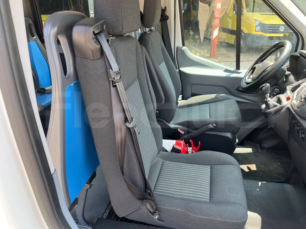 Пригородный автобус Ford Transit: фото 17