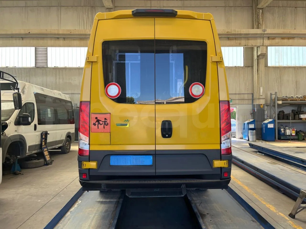 Iveco Daily - Школьный автобус: фото 5 Iveco Daily - Школьный автобус: фото 5