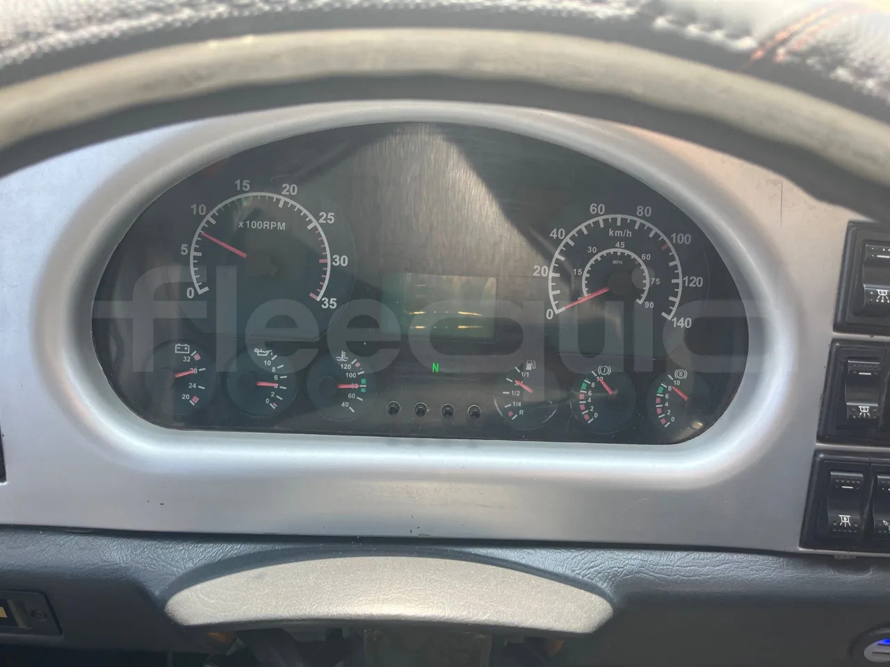 King Long XMQ6800 - Школьный автобус: фото 3 King Long XMQ6800 - Школьный автобус: фото 3