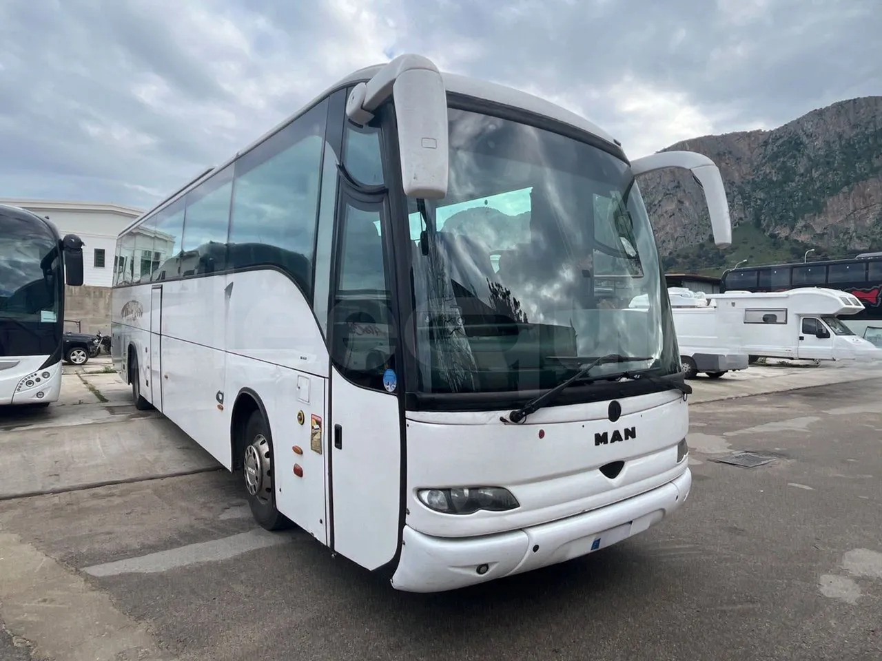 Man Noge - Туристический автобус: фото 1 Man Noge - Туристический автобус: фото 1