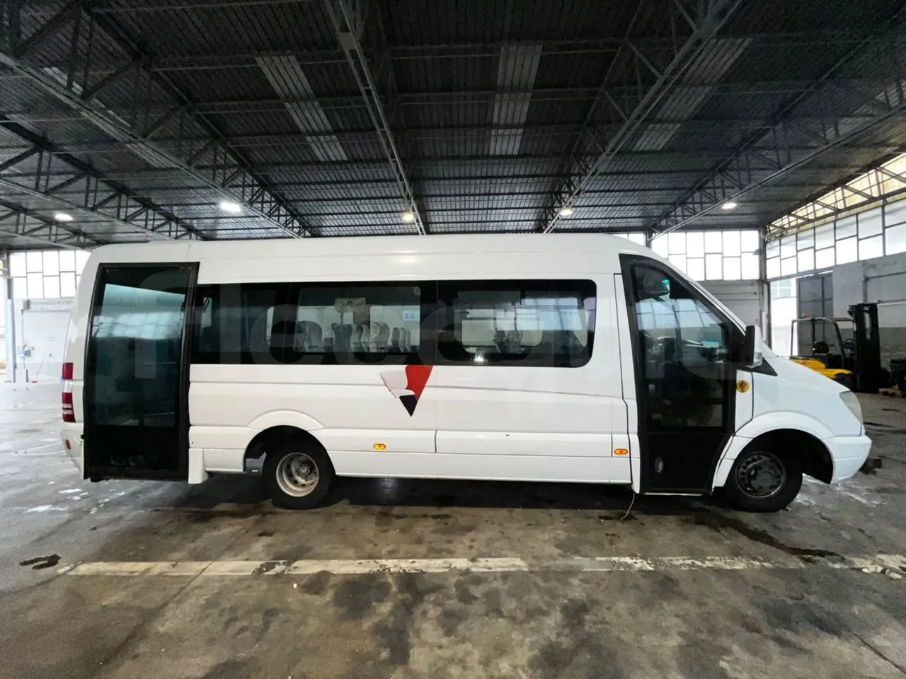 Микроавтобус, Пассажирский фургон Mercedes-Benz Sprinter: фото 10 Микроавтобус, Пассажирский фургон Mercedes-Benz Sprinter: фото 10