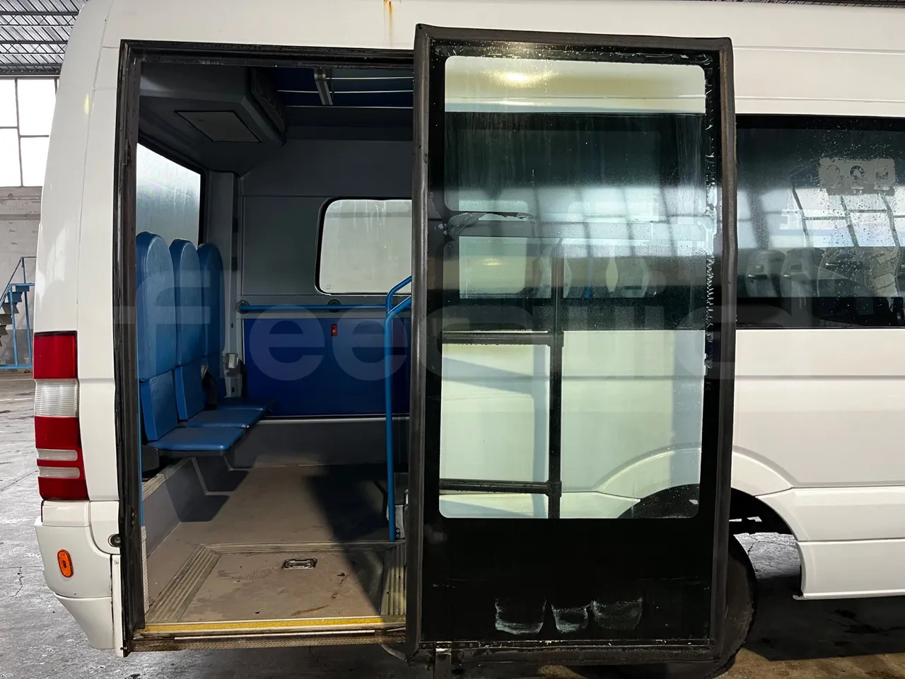 Микроавтобус, Пассажирский фургон Mercedes-Benz Sprinter: фото 14 Микроавтобус, Пассажирский фургон Mercedes-Benz Sprinter: фото 14