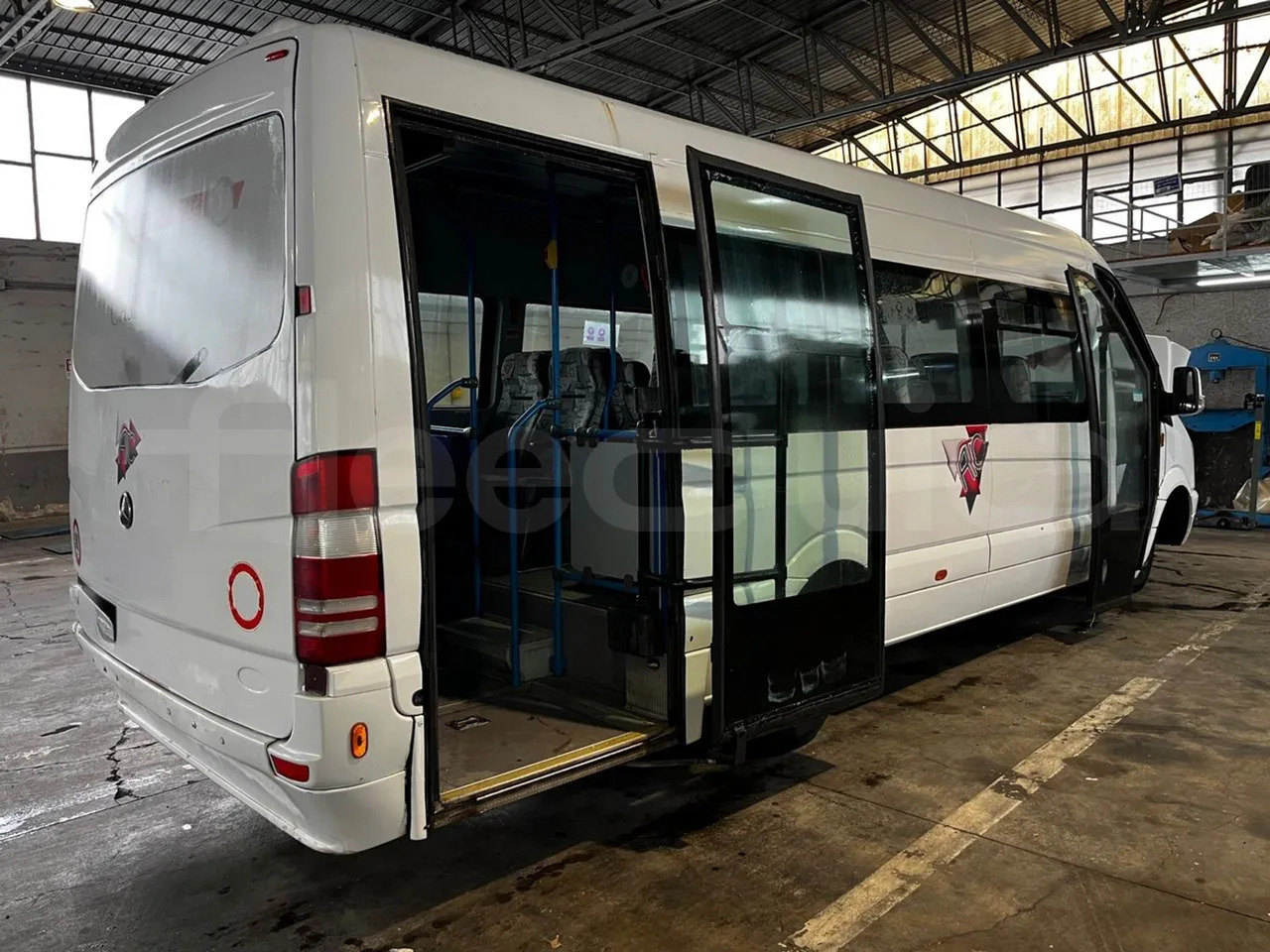 Микроавтобус, Пассажирский фургон Mercedes-Benz Sprinter: фото 7 Микроавтобус, Пассажирский фургон Mercedes-Benz Sprinter: фото 7