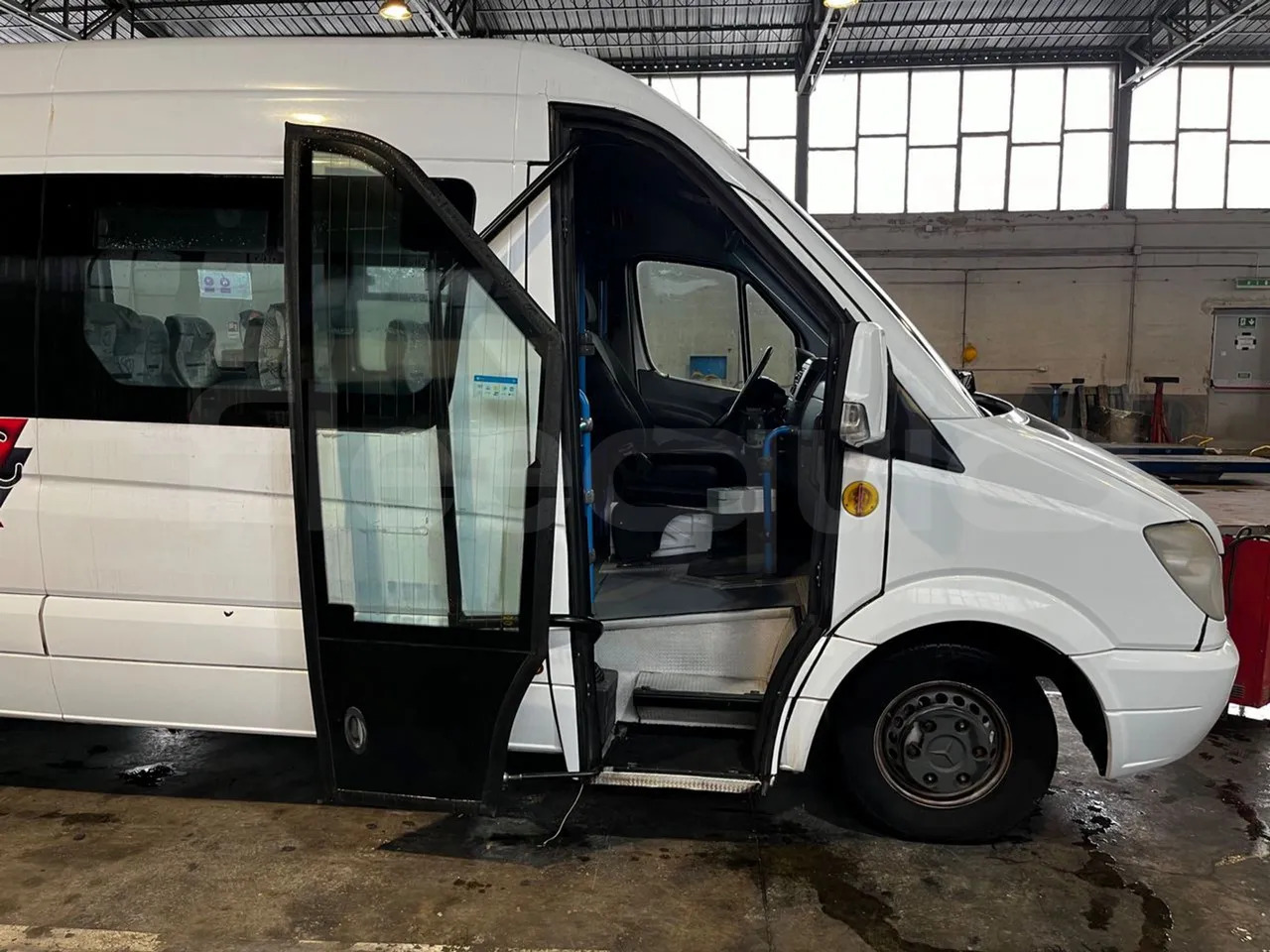 Микроавтобус, Пассажирский фургон Mercedes-Benz Sprinter: фото 12 Микроавтобус, Пассажирский фургон Mercedes-Benz Sprinter: фото 12