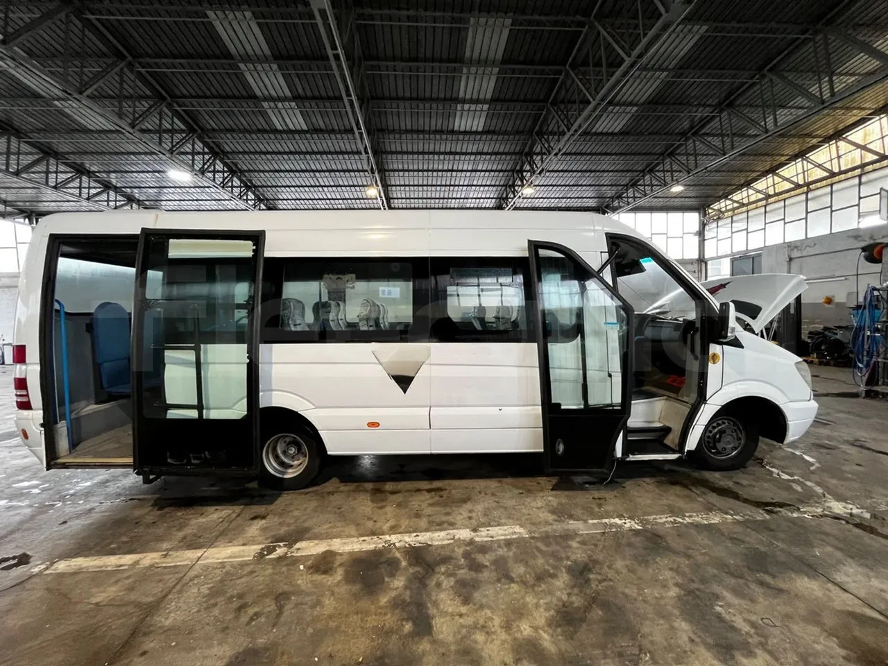 Микроавтобус, Пассажирский фургон Mercedes-Benz Sprinter: фото 11 Микроавтобус, Пассажирский фургон Mercedes-Benz Sprinter: фото 11