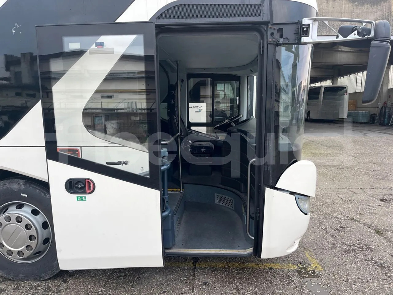 Двухэтажный автобус Neoplan Skyliner: фото 15