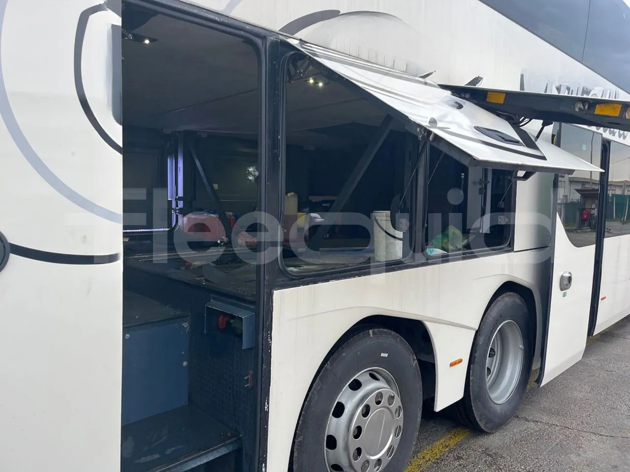 Двухэтажный автобус Neoplan Skyliner: фото 7