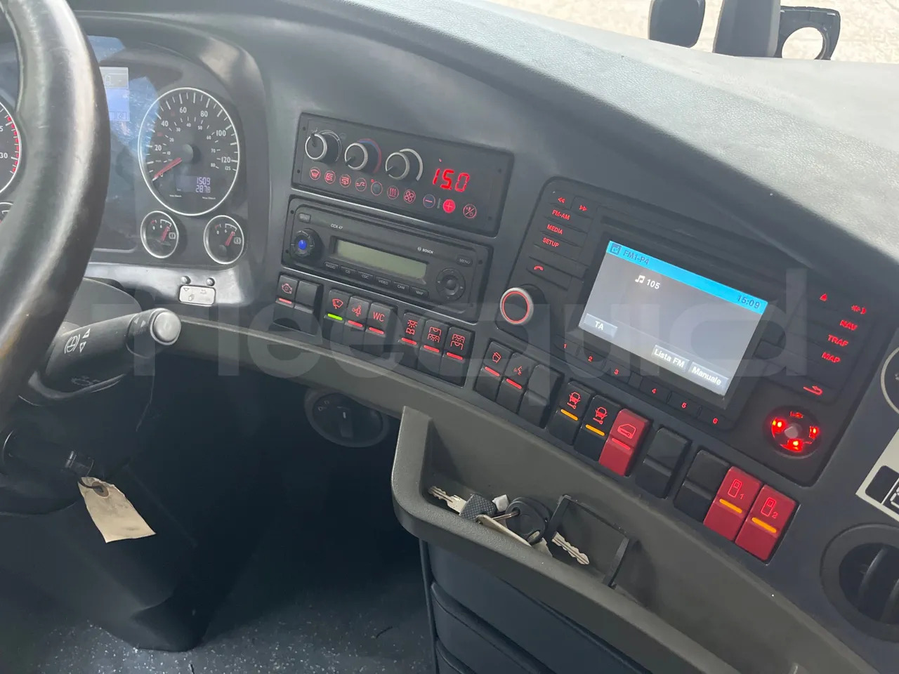 Двухэтажный автобус Neoplan Skyliner: фото 25