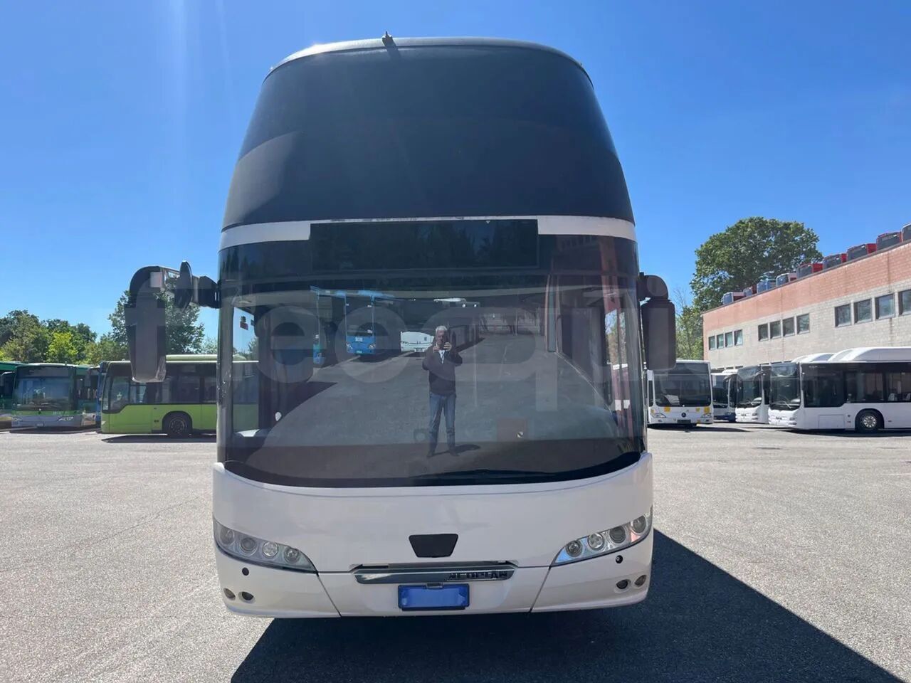 Neoplan Skyliner - Туристический автобус: фото 1 Neoplan Skyliner - Туристический автобус: фото 1