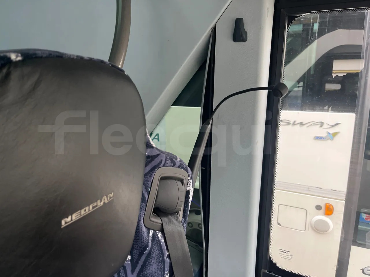 Двухэтажный автобус Neoplan Skyliner: фото 42